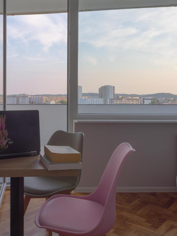 Initium Rooms - Pokoje Na Wynajem - Obroncow Wybrzeza 4D Gdańsk Extérieur photo