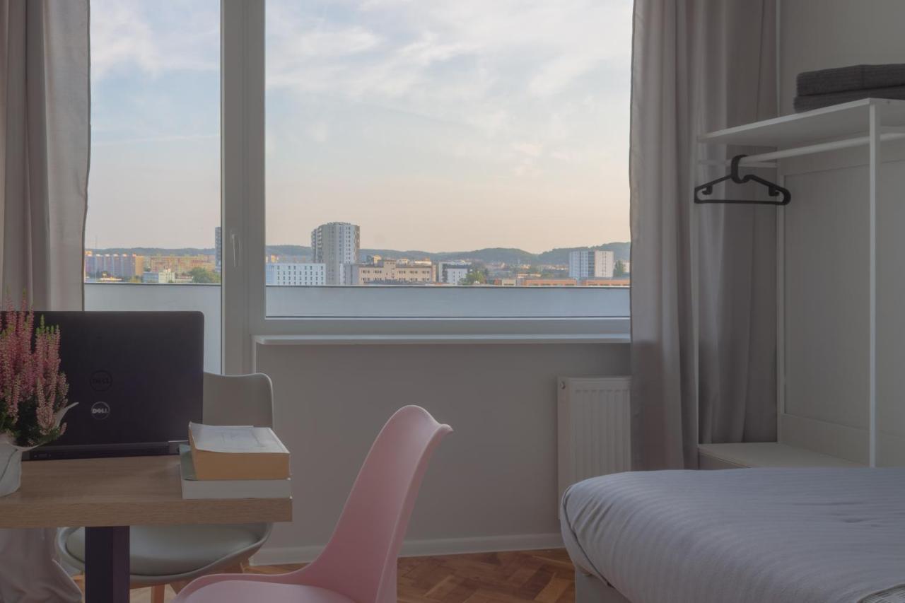 Initium Rooms - Pokoje Na Wynajem - Obroncow Wybrzeza 4D Gdańsk Extérieur photo