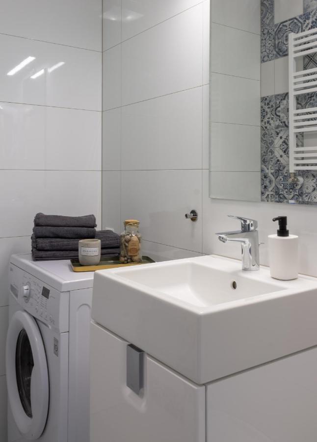 Initium Rooms - Pokoje Na Wynajem - Obroncow Wybrzeza 4D Gdańsk Extérieur photo